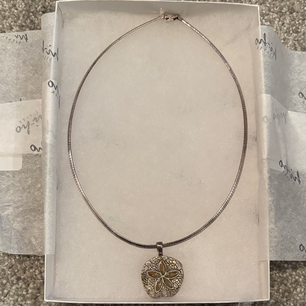 Elegant Silver Pendant Necklace